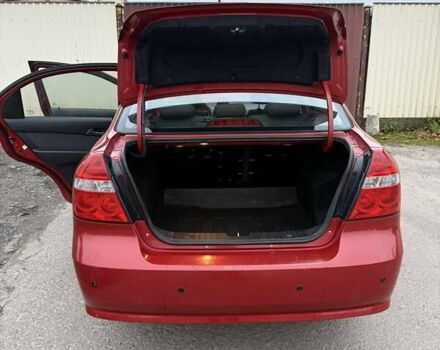 Красный Шевроле Авео, объемом двигателя 1.4 л и пробегом 169 тыс. км за 4200 $, фото 7 на Automoto.ua