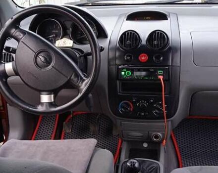 Червоний Шевроле Авео, об'ємом двигуна 1.5 л та пробігом 176 тис. км за 3500 $, фото 4 на Automoto.ua