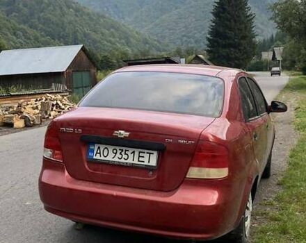 Красный Шевроле Авео, объемом двигателя 1.5 л и пробегом 157 тыс. км за 3700 $, фото 2 на Automoto.ua