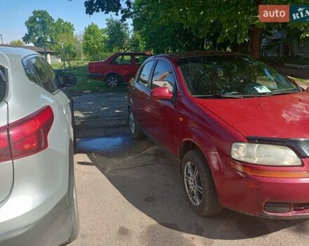 Красный Шевроле Авео, объемом двигателя 1.5 л и пробегом 320 тыс. км за 2500 $, фото 4 на Automoto.ua