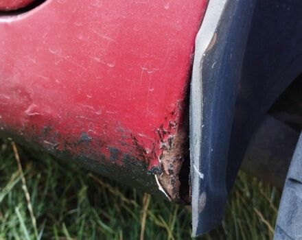 Красный Шевроле Авео, объемом двигателя 1.5 л и пробегом 350 тыс. км за 1800 $, фото 10 на Automoto.ua