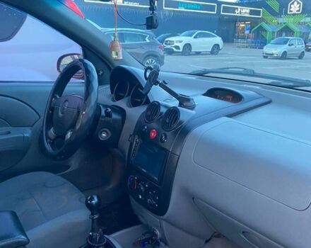 Червоний Шевроле Авео, об'ємом двигуна 1.5 л та пробігом 200 тис. км за 3250 $, фото 5 на Automoto.ua