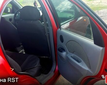 Красный Шевроле Авео, объемом двигателя 1.5 л и пробегом 262 тыс. км за 3200 $, фото 1 на Automoto.ua