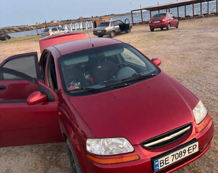 Красный Шевроле Авео, объемом двигателя 1.5 л и пробегом 179 тыс. км за 3500 $, фото 4 на Automoto.ua