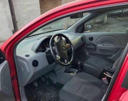 Красный Шевроле Авео, объемом двигателя 1.5 л и пробегом 156 тыс. км за 2500 $, фото 4 на Automoto.ua