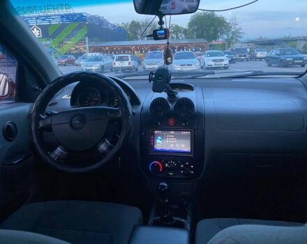 Червоний Шевроле Авео, об'ємом двигуна 1.5 л та пробігом 200 тис. км за 3250 $, фото 6 на Automoto.ua