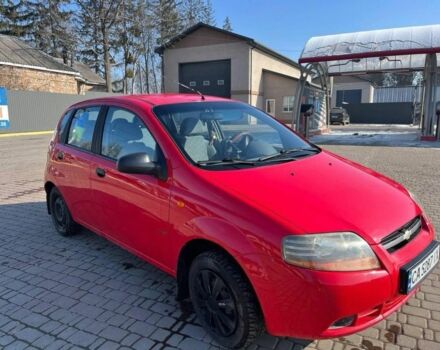 Красный Шевроле Авео, объемом двигателя 1.2 л и пробегом 208 тыс. км за 3000 $, фото 3 на Automoto.ua