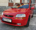 Красный Шевроле Авео, объемом двигателя 1.5 л и пробегом 223 тыс. км за 3200 $, фото 1 на Automoto.ua