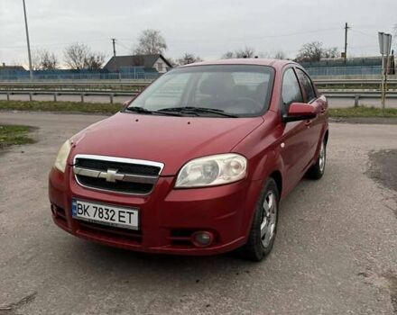 Красный Шевроле Авео, объемом двигателя 1.4 л и пробегом 169 тыс. км за 4200 $, фото 2 на Automoto.ua