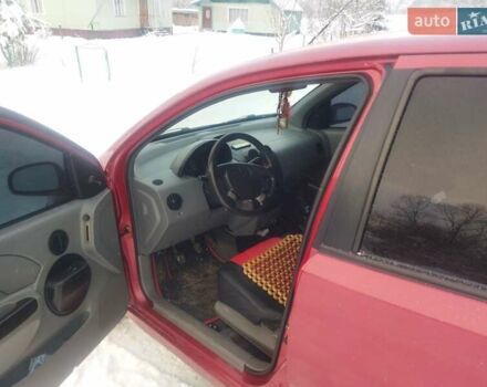 Красный Шевроле Авео, объемом двигателя 1.5 л и пробегом 197 тыс. км за 2900 $, фото 3 на Automoto.ua