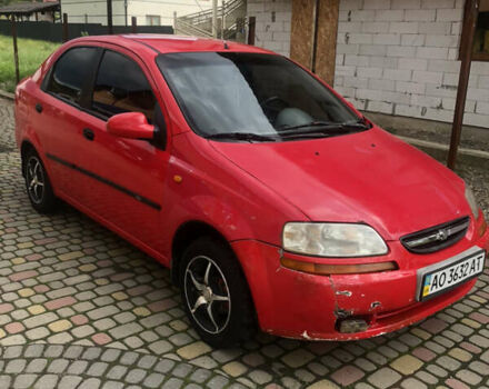 Красный Шевроле Авео, объемом двигателя 1.5 л и пробегом 220 тыс. км за 1300 $, фото 2 на Automoto.ua