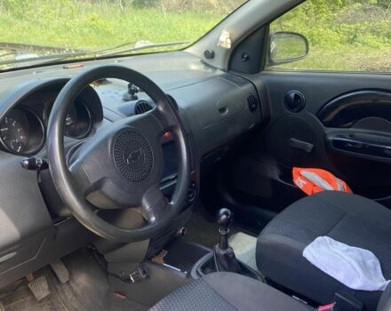 Красный Шевроле Авео, объемом двигателя 1.5 л и пробегом 2 тыс. км за 2418 $, фото 5 на Automoto.ua