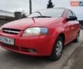 Красный Шевроле Авео, объемом двигателя 1.5 л и пробегом 185 тыс. км за 3000 $, фото 3 на Automoto.ua