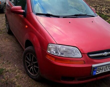 Красный Шевроле Авео, объемом двигателя 1.5 л и пробегом 280 тыс. км за 2650 $, фото 1 на Automoto.ua