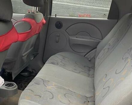 Красный Шевроле Авео, объемом двигателя 1.5 л и пробегом 157 тыс. км за 3700 $, фото 4 на Automoto.ua