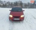 Красный Шевроле Авео, объемом двигателя 1.5 л и пробегом 197 тыс. км за 2900 $, фото 1 на Automoto.ua