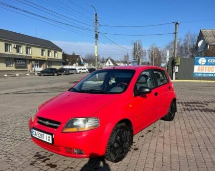 Красный Шевроле Авео, объемом двигателя 1.2 л и пробегом 210 тыс. км за 2700 $, фото 1 на Automoto.ua