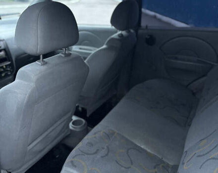 Красный Шевроле Авео, объемом двигателя 1.5 л и пробегом 268 тыс. км за 3500 $, фото 9 на Automoto.ua