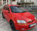 Красный Шевроле Авео, объемом двигателя 1.5 л и пробегом 223 тыс. км за 3200 $, фото 2 на Automoto.ua