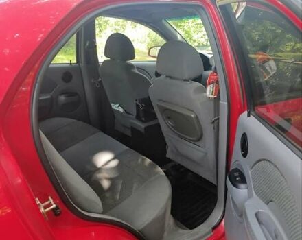 Шевроле Авео 2005 в Чернигове на Automoto.ua Красный Шевроле Авео, объемом двигателя 1.5 л и пробегом 250 тыс. км за 3500 $, фото 1 на Automoto.ua