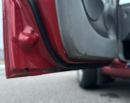 Красный Шевроле Авео, объемом двигателя 1.5 л и пробегом 268 тыс. км за 3500 $, фото 13 на Automoto.ua