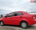 Красный Шевроле Авео, объемом двигателя 1.5 л и пробегом 185 тыс. км за 3000 $, фото 2 на Automoto.ua