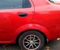 Красный Шевроле Авео, объемом двигателя 1.5 л и пробегом 280 тыс. км за 2650 $, фото 2 на Automoto.ua