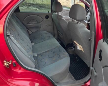 Красный Шевроле Авео, объемом двигателя 1.5 л и пробегом 156 тыс. км за 2500 $, фото 5 на Automoto.ua