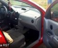 Красный Шевроле Авео, объемом двигателя 1.5 л и пробегом 262 тыс. км за 3200 $, фото 2 на Automoto.ua