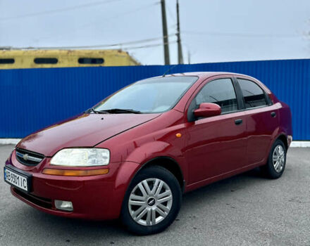 Красный Шевроле Авео, объемом двигателя 1.5 л и пробегом 268 тыс. км за 3500 $, фото 1 на Automoto.ua