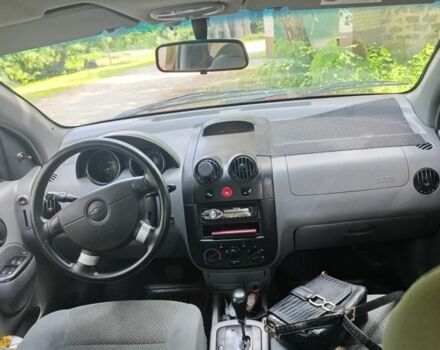 Красный Шевроле Авео, объемом двигателя 1.5 л и пробегом 250 тыс. км за 3500 $, фото 4 на Automoto.ua