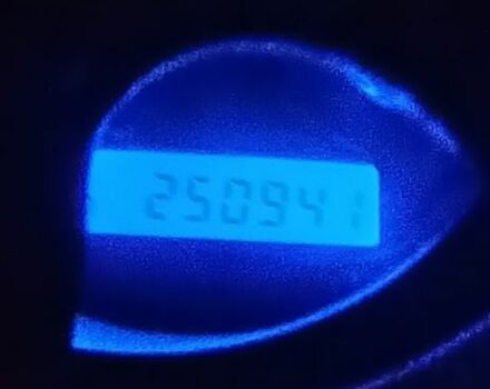 Червоний Шевроле Авео, об'ємом двигуна 2 л та пробігом 250 тис. км за 2500 $, фото 3 на Automoto.ua