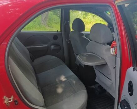 Красный Шевроле Авео, объемом двигателя 1.5 л и пробегом 250 тыс. км за 3500 $, фото 2 на Automoto.ua