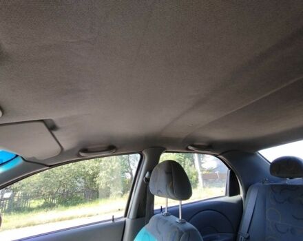 Красный Шевроле Авео, объемом двигателя 1.5 л и пробегом 350 тыс. км за 1800 $, фото 3 на Automoto.ua