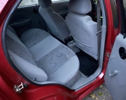 Красный Шевроле Авео, объемом двигателя 1.5 л и пробегом 224 тыс. км за 3200 $, фото 4 на Automoto.ua