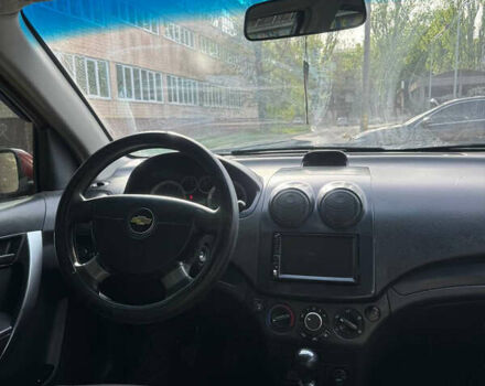 Красный Шевроле Авео, объемом двигателя 1.5 л и пробегом 320 тыс. км за 3500 $, фото 5 на Automoto.ua