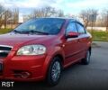 Красный Шевроле Авео, объемом двигателя 1.5 л и пробегом 212 тыс. км за 4500 $, фото 1 на Automoto.ua