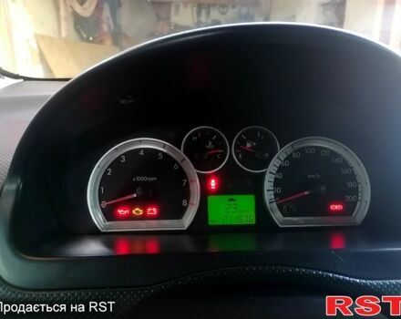 Червоний Шевроле Авео, об'ємом двигуна 1.5 л та пробігом 213 тис. км за 4000 $, фото 5 на Automoto.ua