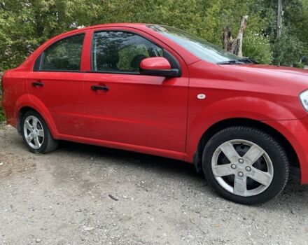 Красный Шевроле Авео, объемом двигателя 1.5 л и пробегом 173 тыс. км за 3300 $, фото 2 на Automoto.ua
