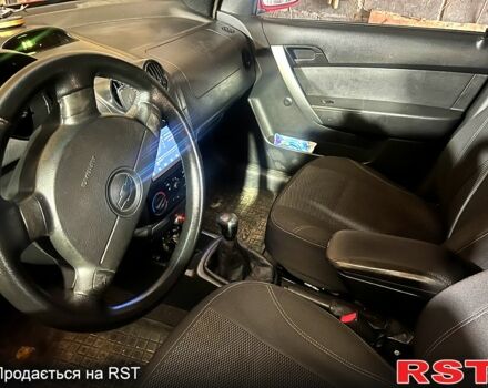 Красный Шевроле Авео, объемом двигателя 1.5 л и пробегом 280 тыс. км за 2800 $, фото 6 на Automoto.ua