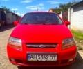 Красный Шевроле Авео, объемом двигателя 1.5 л и пробегом 150 тыс. км за 2600 $, фото 2 на Automoto.ua