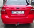 Красный Шевроле Авео, объемом двигателя 1.5 л и пробегом 200 тыс. км за 4500 $, фото 3 на Automoto.ua