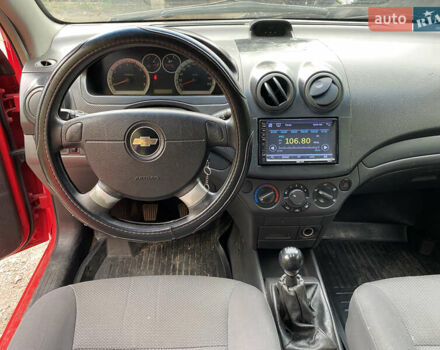 Красный Шевроле Авео, объемом двигателя 1.5 л и пробегом 176 тыс. км за 3300 $, фото 9 на Automoto.ua
