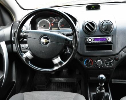 Красный Шевроле Авео, объемом двигателя 1.5 л и пробегом 87 тыс. км за 4800 $, фото 16 на Automoto.ua