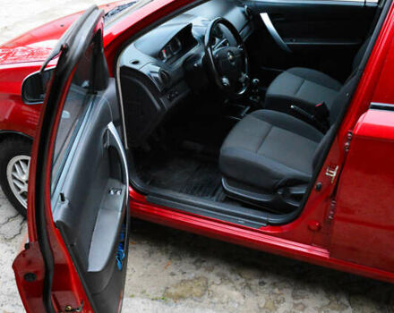 Красный Шевроле Авео, объемом двигателя 1.5 л и пробегом 87 тыс. км за 4800 $, фото 9 на Automoto.ua