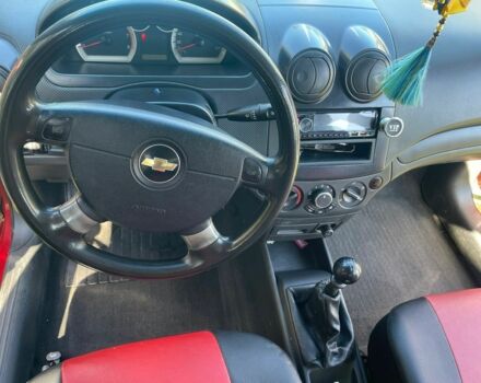 Красный Шевроле Авео, объемом двигателя 1.5 л и пробегом 210 тыс. км за 3400 $, фото 8 на Automoto.ua