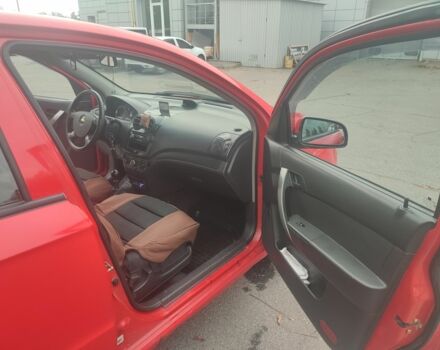 Червоний Шевроле Авео, об'ємом двигуна 1.5 л та пробігом 185 тис. км за 2800 $, фото 8 на Automoto.ua