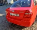 Красный Шевроле Авео, объемом двигателя 1.5 л и пробегом 200 тыс. км за 3200 $, фото 3 на Automoto.ua