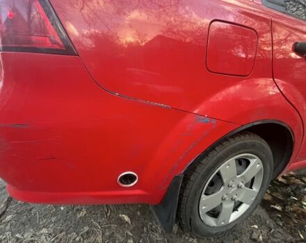 Красный Шевроле Авео, объемом двигателя 1.5 л и пробегом 184 тыс. км за 3000 $, фото 7 на Automoto.ua