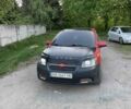 Красный Шевроле Авео, объемом двигателя 1.5 л и пробегом 230 тыс. км за 2900 $, фото 1 на Automoto.ua